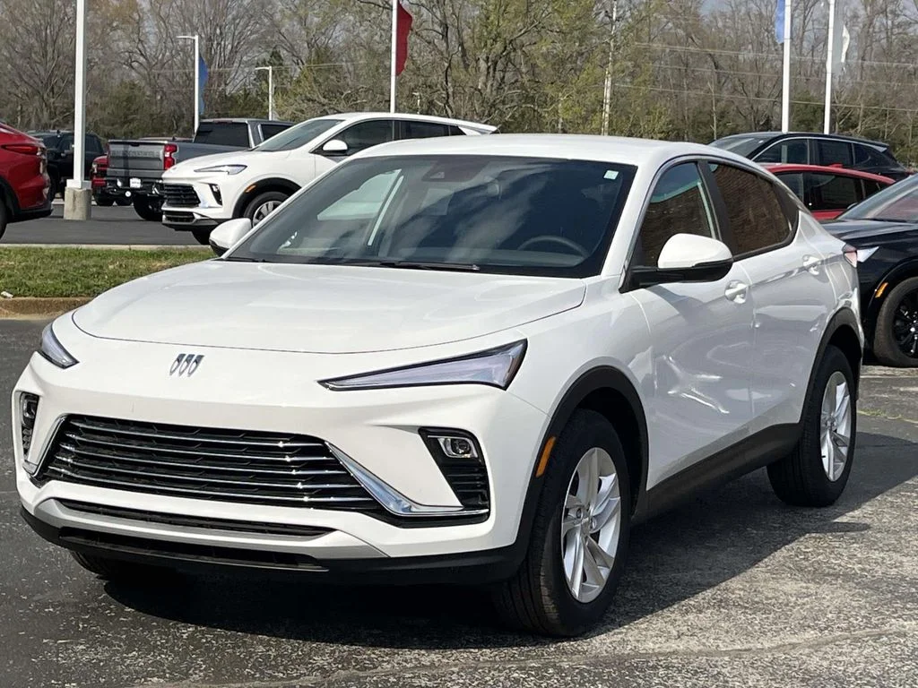 New 2026 Summit White Buick Preferred image 3