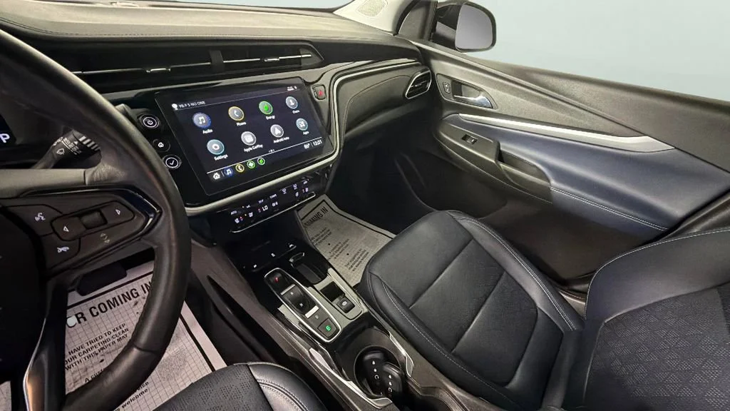 Used 2023 Mosaic Black Metallic Chevrolet LT image 18