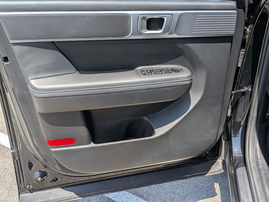 Used 2026 Black Hyundai SEL image 12