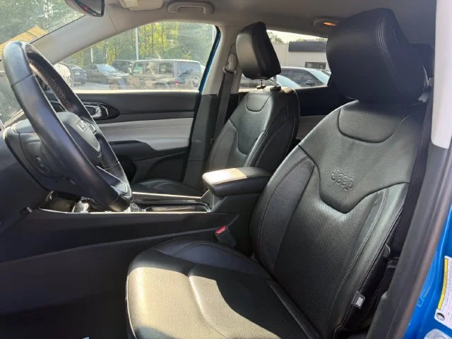 Used 2022 Laser Blue Jeep Limited image 11