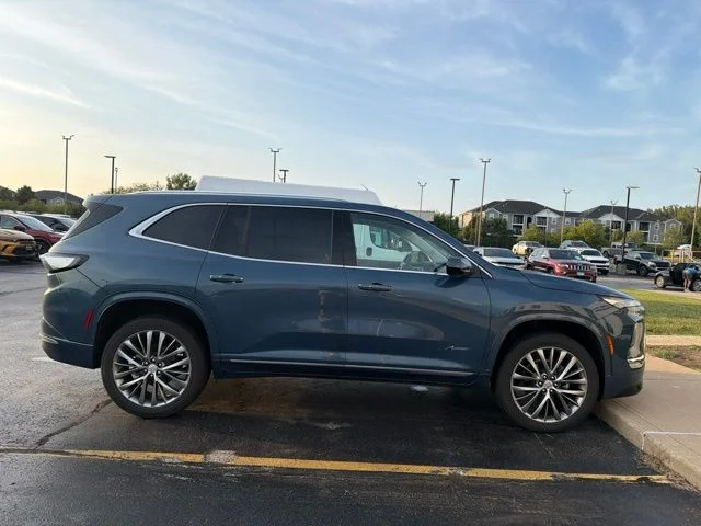 Used 2025 Blue Buick Avenir image 3