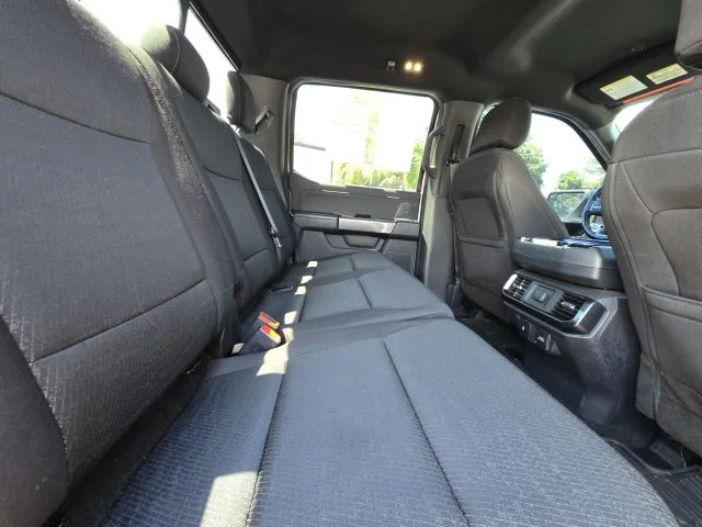 Used 2022 White Ford XLT image 15