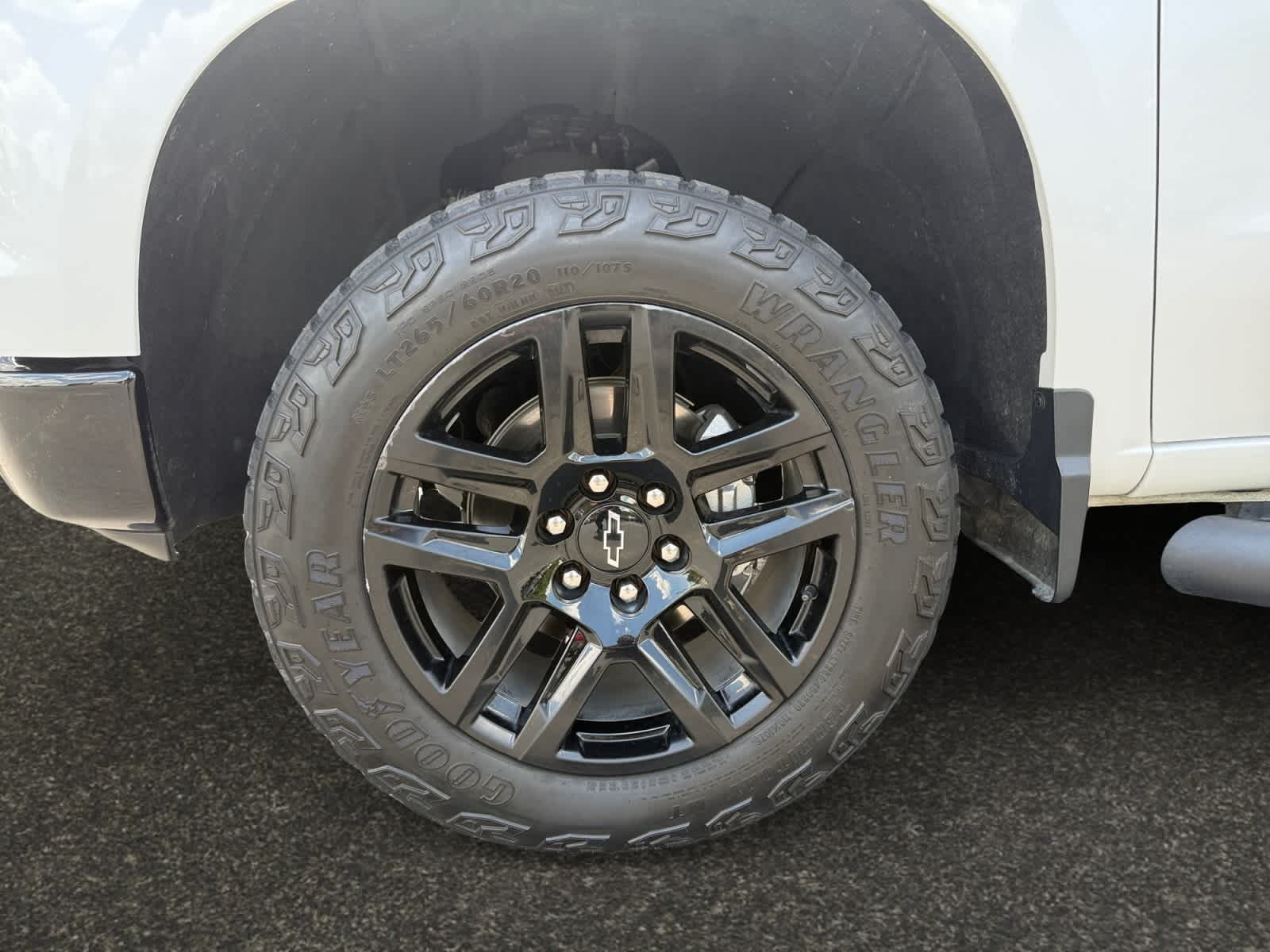 Used 2023 Iridescent Pearl Tricoat Chevrolet LT Trail Boss image 14