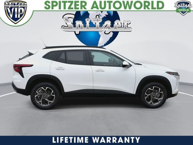 New 2026 Summit White Chevrolet LT image 9