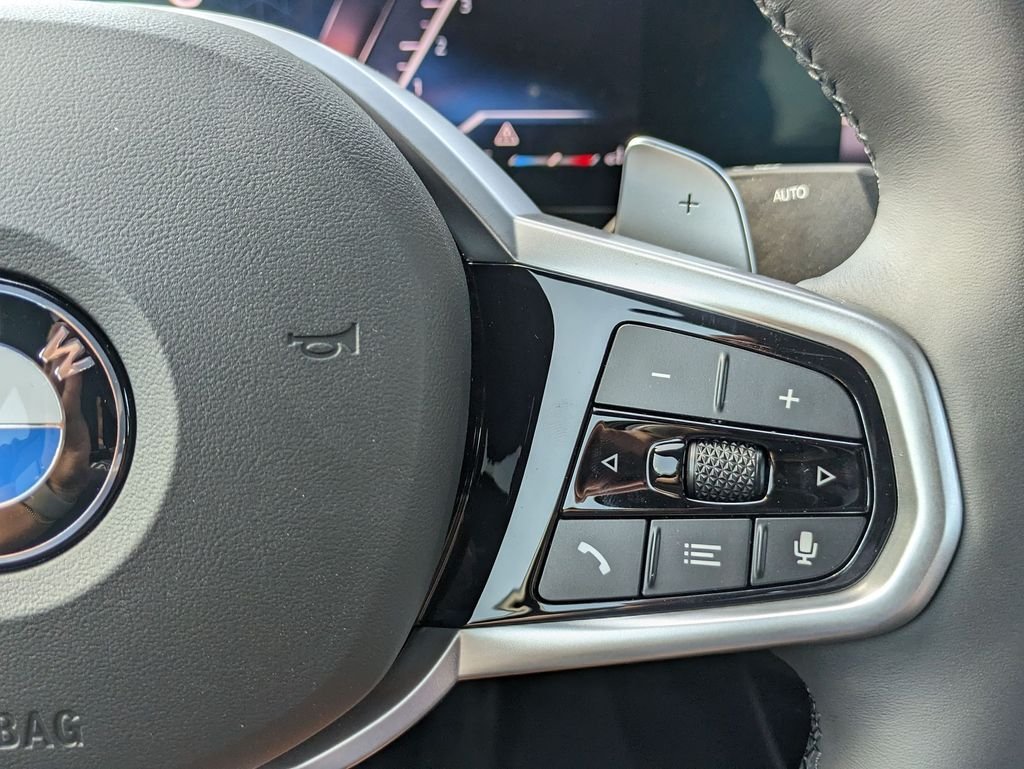 2025 BMW 3 Series 330i - Photo 15