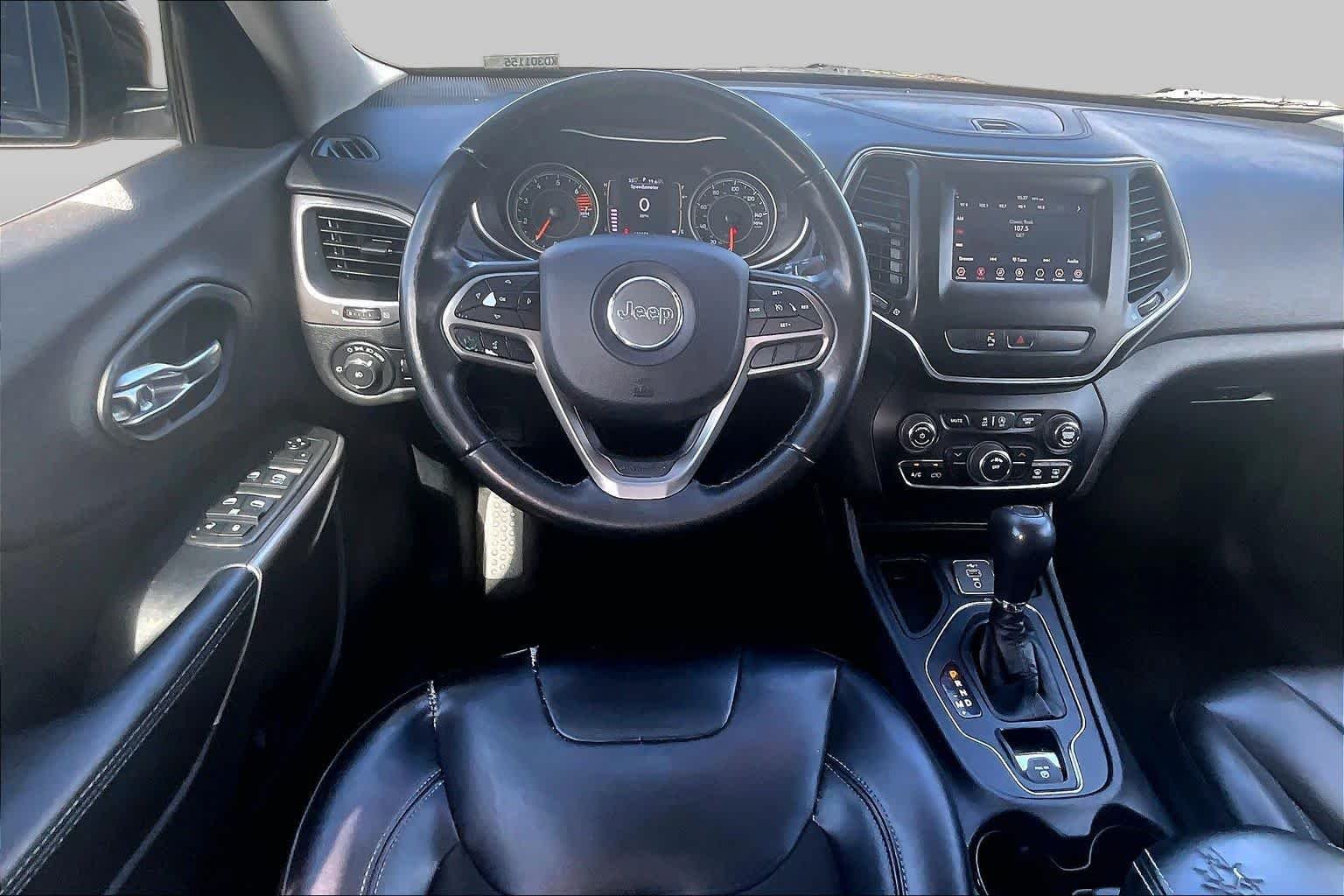 Used 2019 Diamond Black Crystal Pearlcoat Jeep Latitude Plus image 5