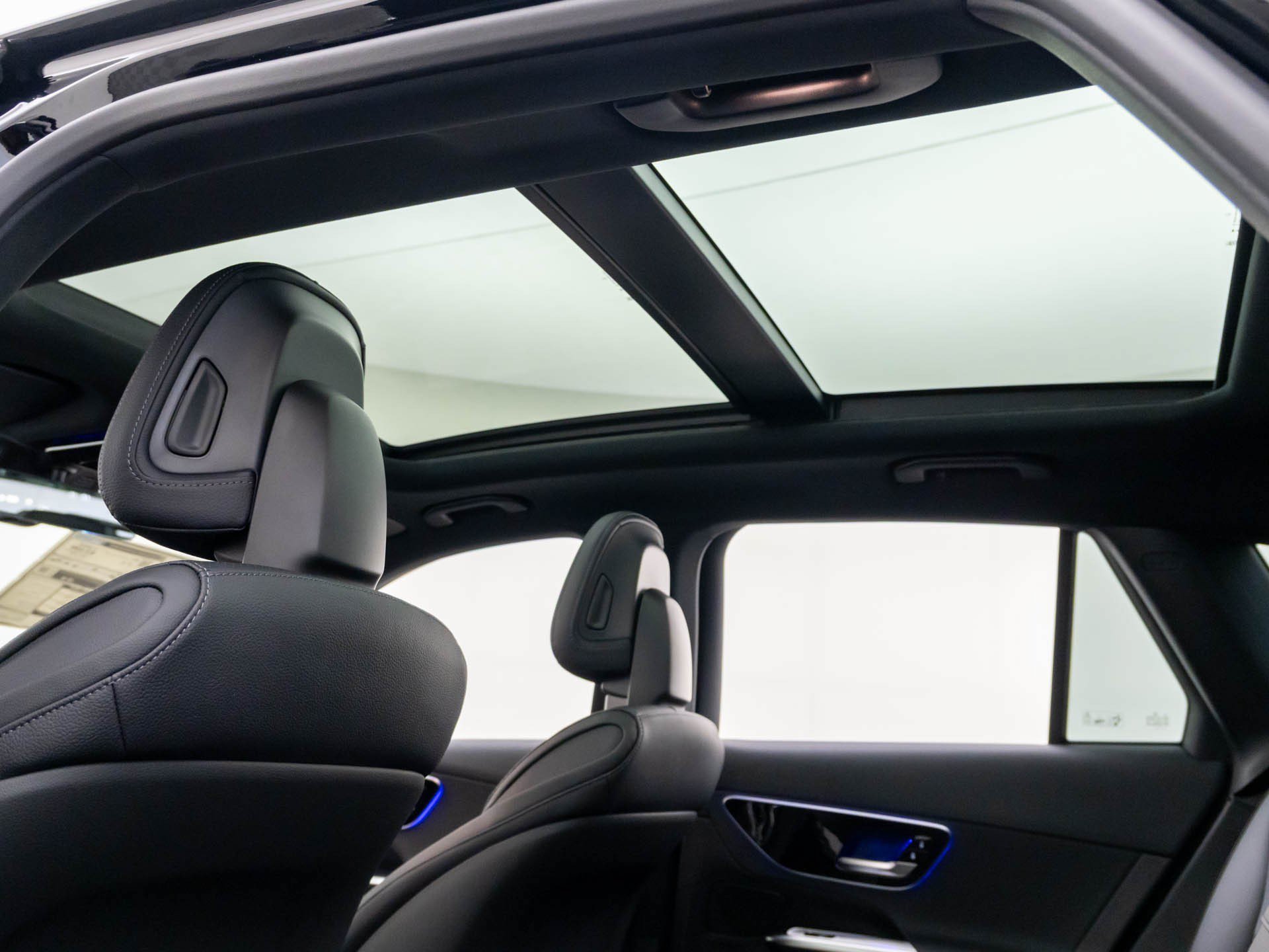 New 2026 Black Mercedes-Benz GLC 300 image 54