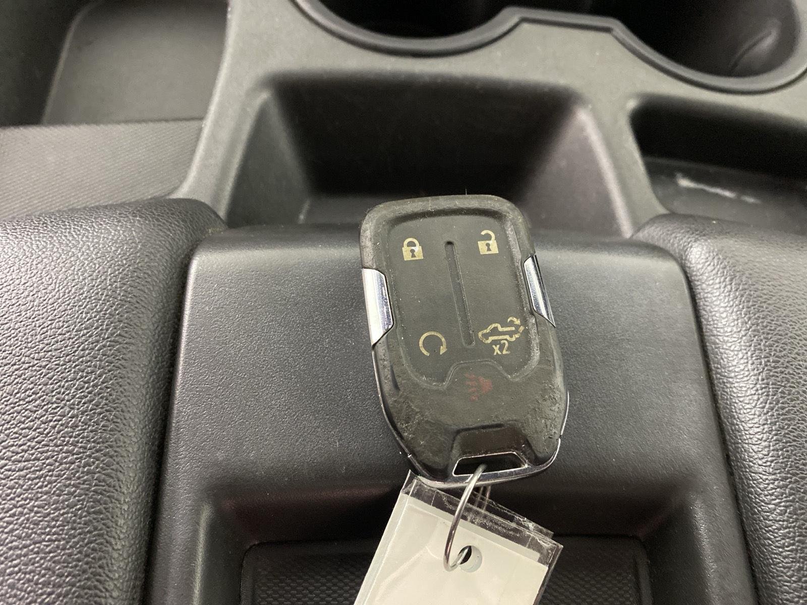 Used 2021 Silver Ice Metallic Chevrolet LT image 6
