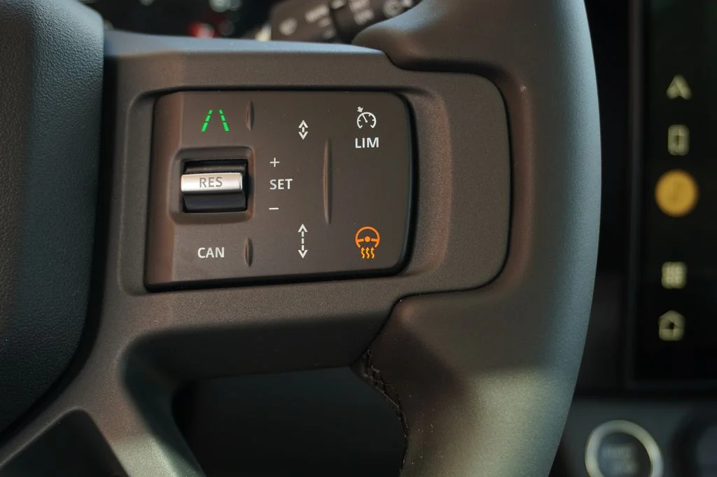 New 2026 Woolstone Green Land Rover S image 17