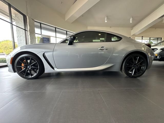 2025 Subaru BRZ tS - Photo 10