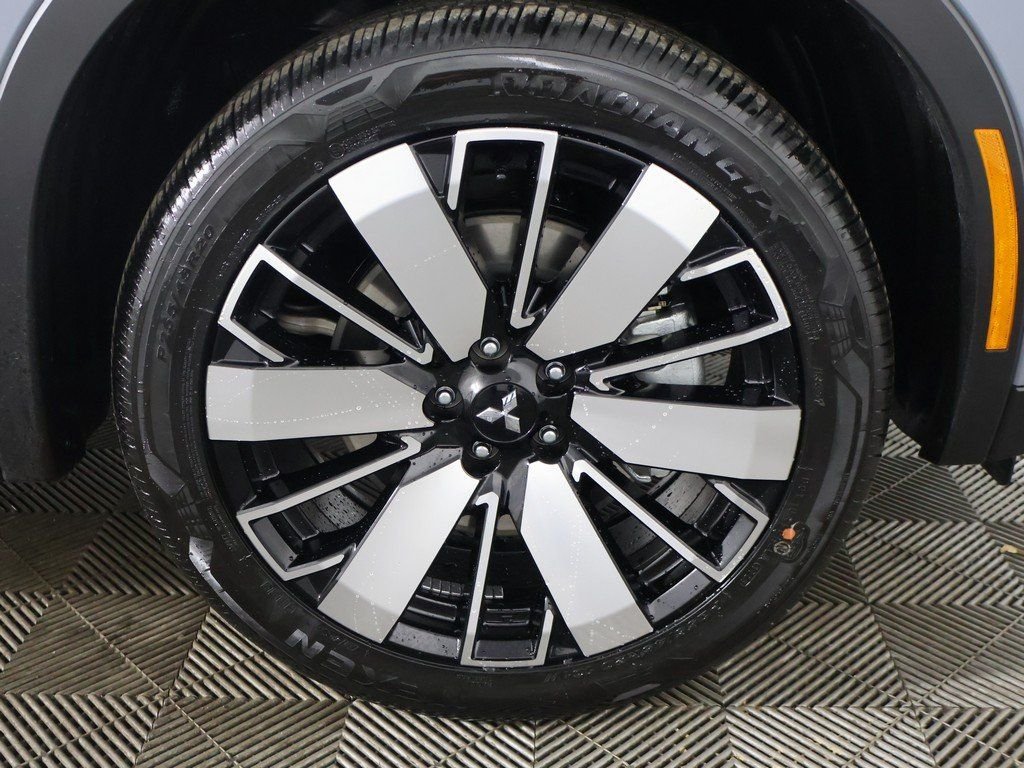 New 2026 Gray Mitsubishi SE image 26