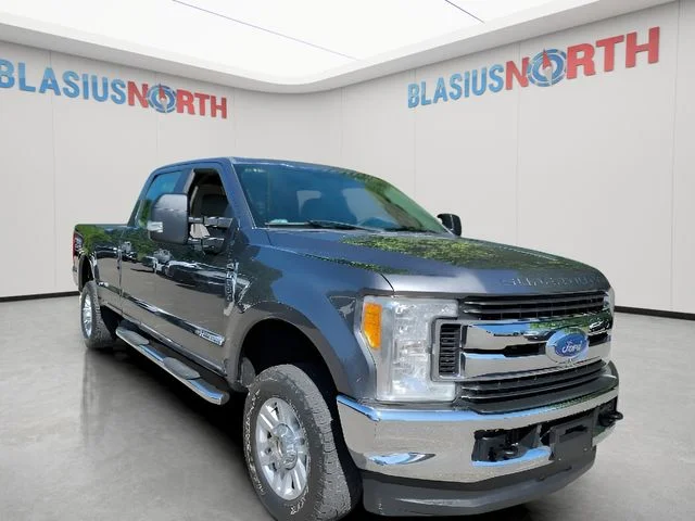 Used 2017 Gray Ford XL image 3