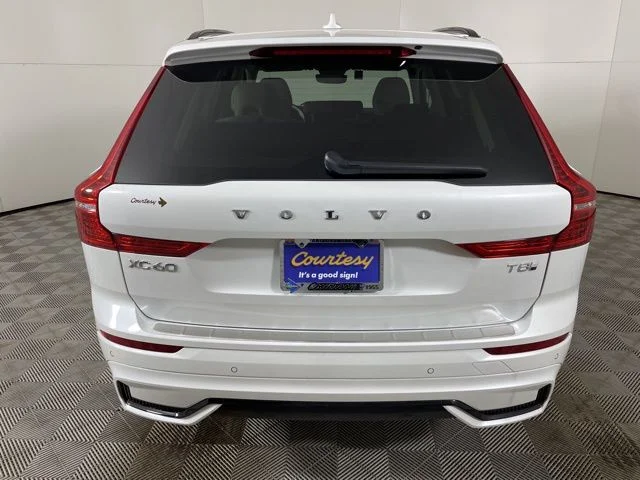 Certified Used 2025 Crystal White Volvo Plus image 10
