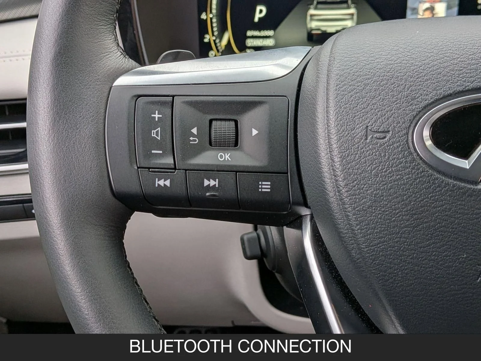 Used 2026 Moonbow Blue INFINITI LUXE image 18