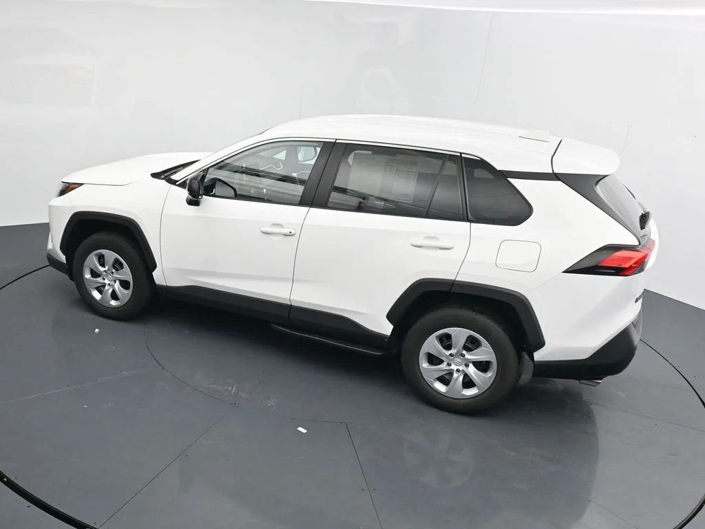 Used 2024 White Toyota LE image 23