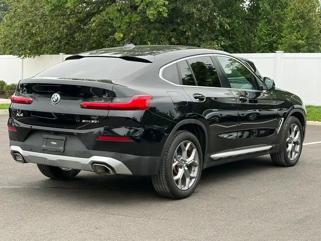 Used 2023 Jet Black BMW xDrive30i image 4