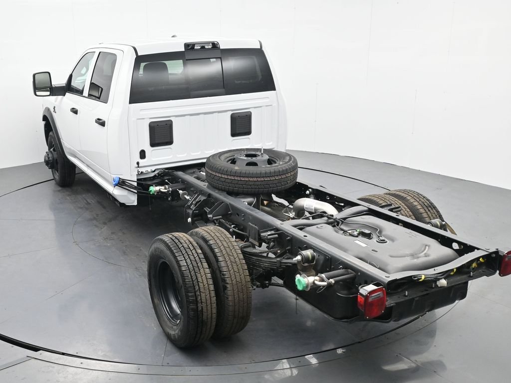 New 2026 Bright White Clear-Coat Exterior Paint RAM Tradesman image 28