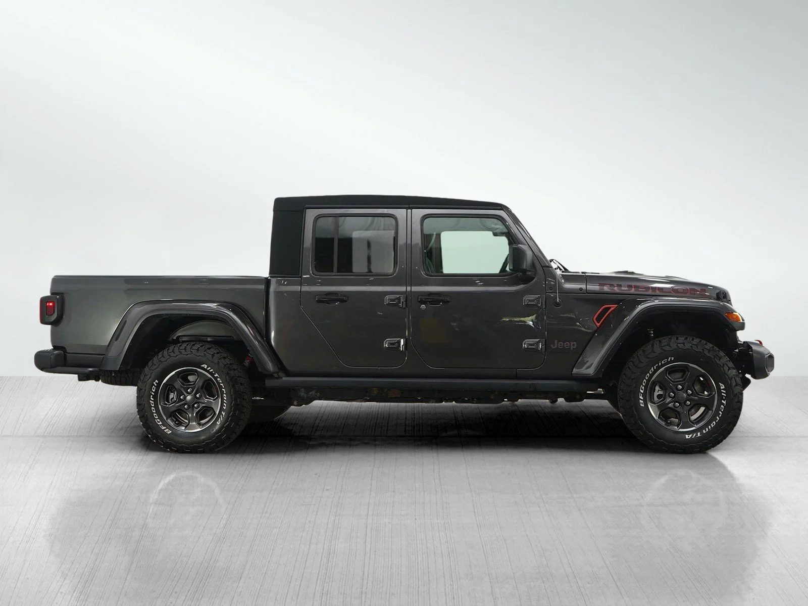 Used 2022 Granite Crystal Metallic Clearcoat Jeep Rubicon image 6