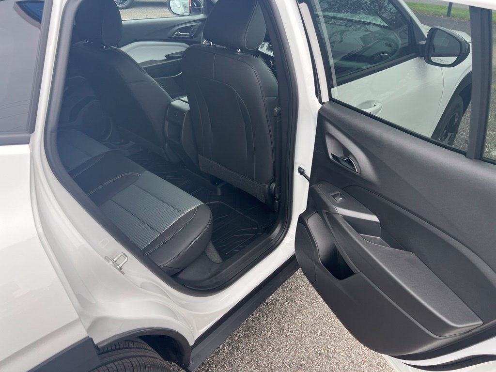 2026 Chevrolet Trax LT - Photo 18