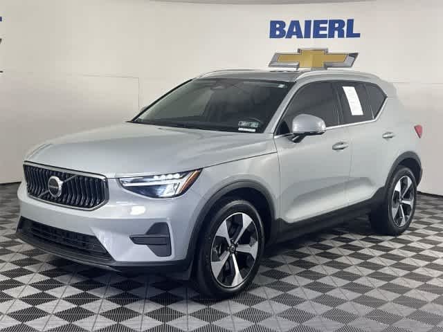 2025 Volvo XC40