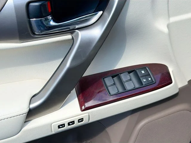Used 2019  Lexus 460 image 19