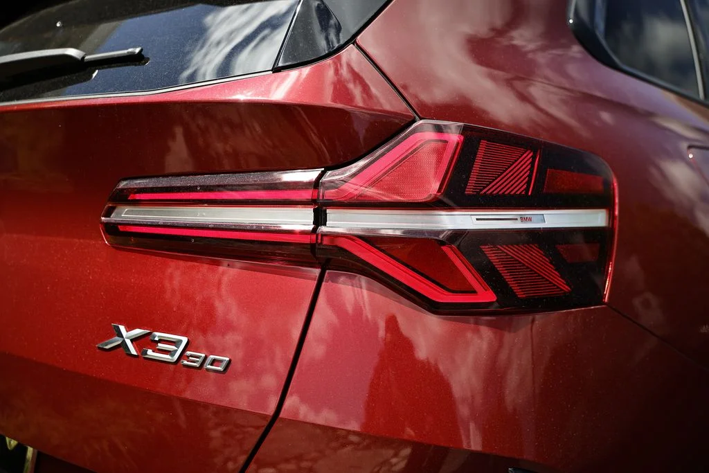 New 2026 Vegas Red Metallic BMW 30 xDrive image 10