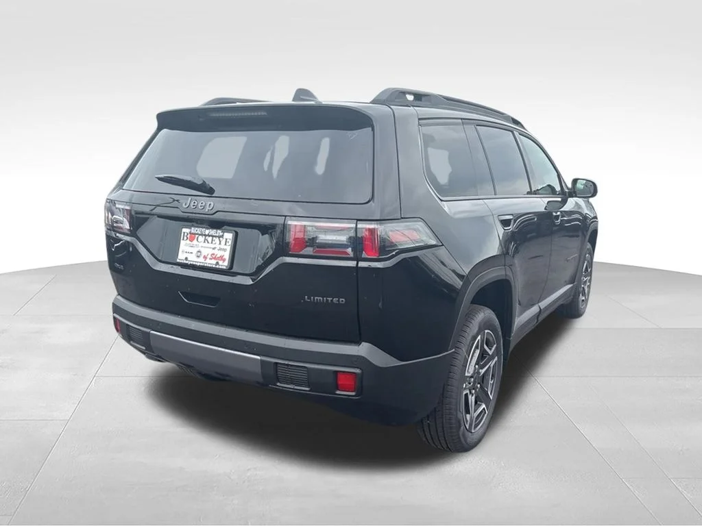 New 2026 Diamond Black Crystal Pearl-Coat Exterior Paint Jeep Limited image 3