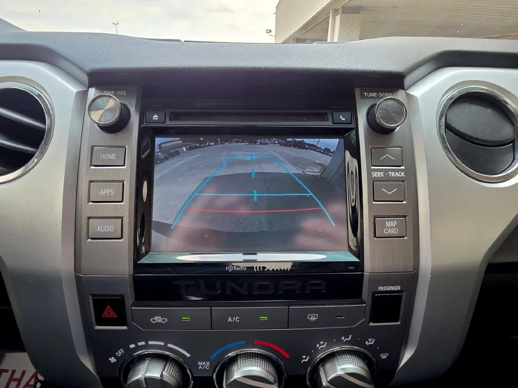 Used 2015 Gray Toyota SR5 image 18