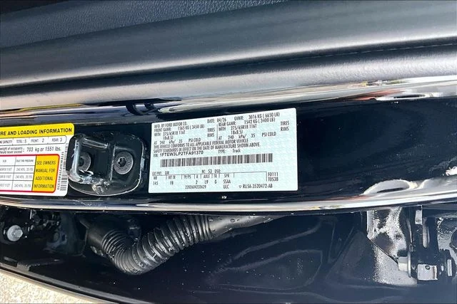 New 2026 Agate Black Metallic Ford XLT image 8