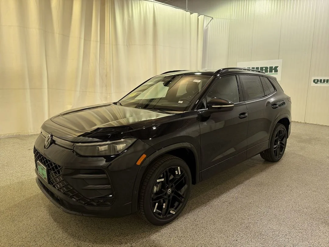 New 2026 Deep Black Pearl Volkswagen SE R-Line Black image 4