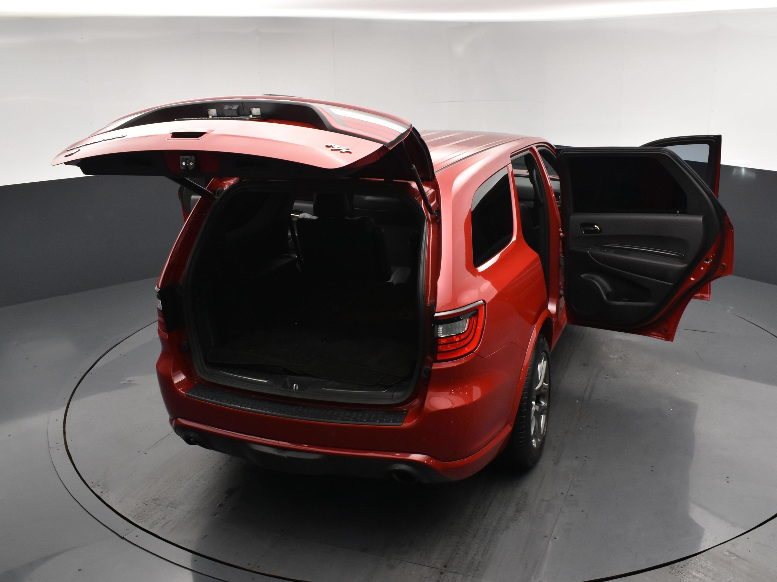 Used 2022 Redline 2 Coat Pearl Dodge R/T image 30