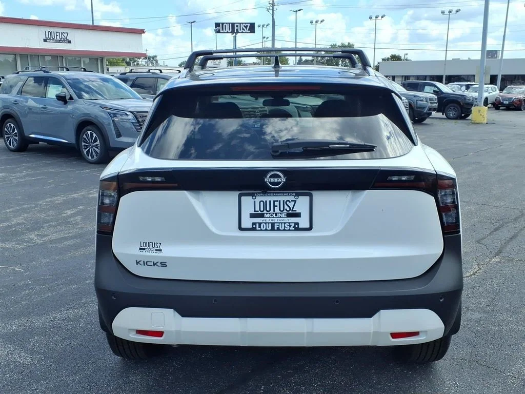 New 2026 Aspen White TriCoat / Super Black Two-tone Nissan SV image 4
