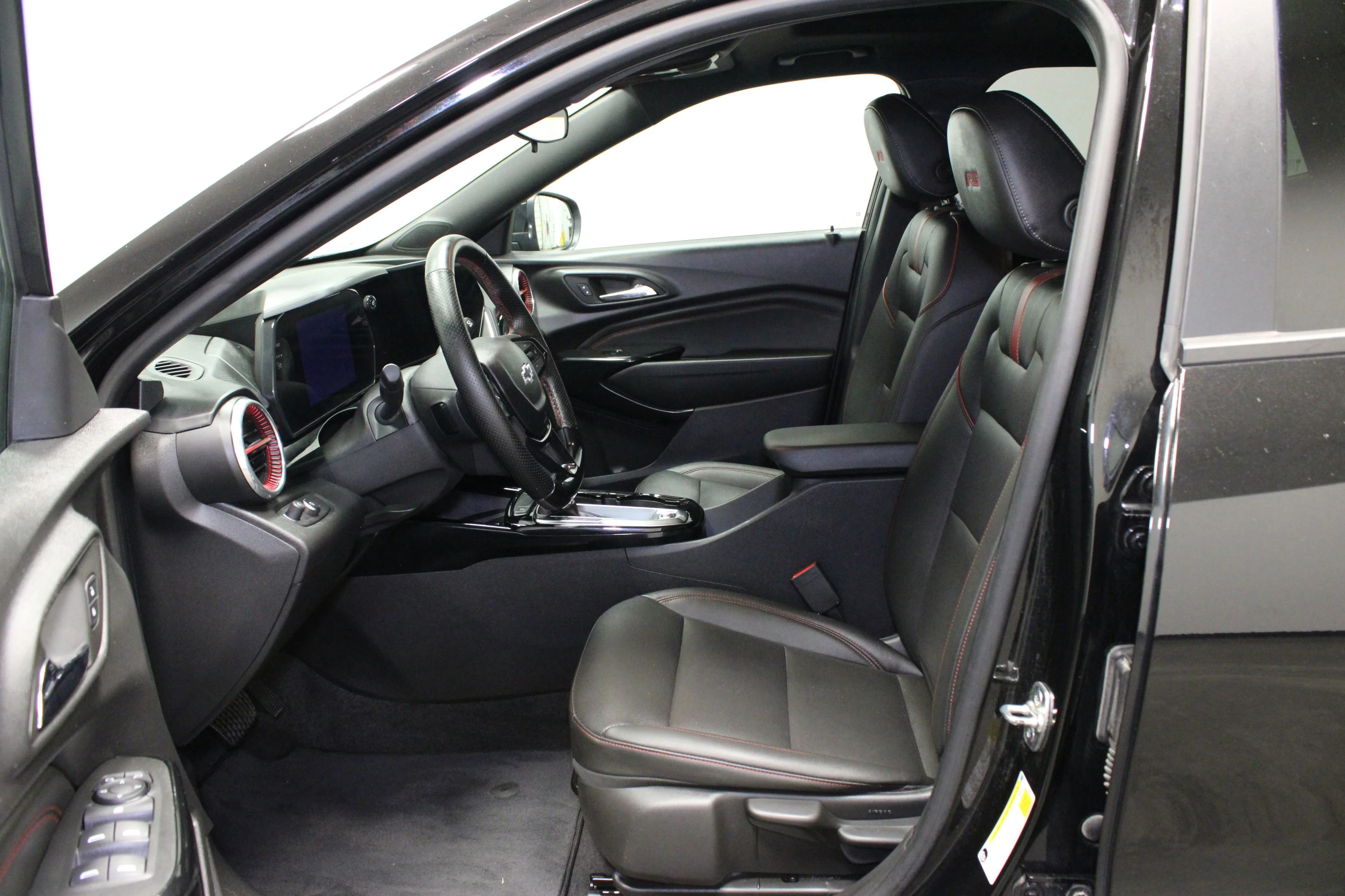 Used 2024 Mosaic Black Metallic Chevrolet 2RS image 17