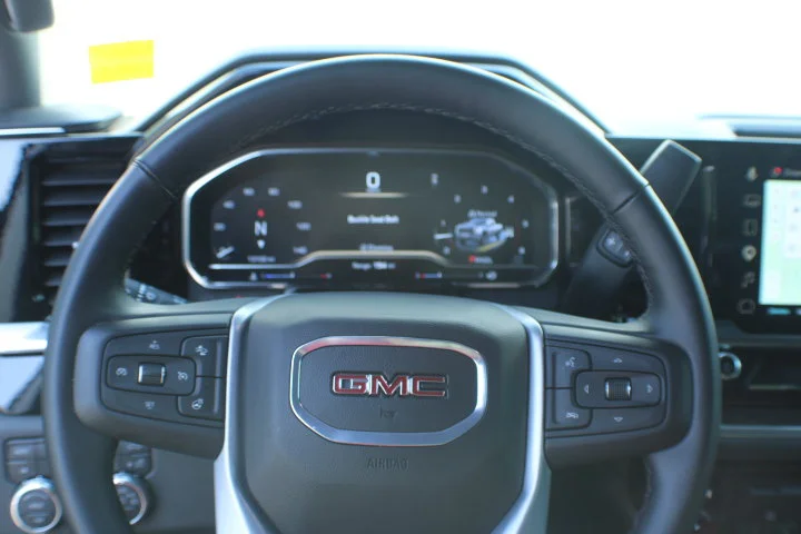 Certified Used 2025 Summit White GMC SLT image 9