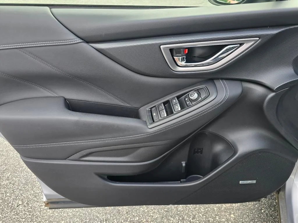 Used 2019 Silver Subaru Limited image 11