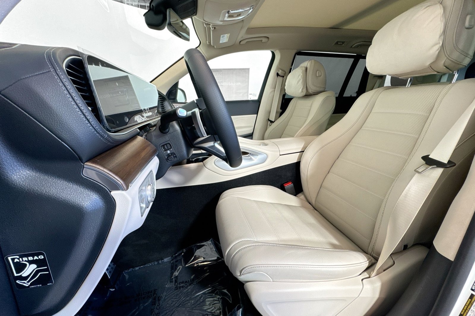 New 2026 Polar White Mercedes-Benz GLS 450 image 18