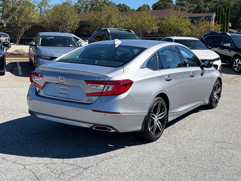Used 2021 Lunar Silver Metallic Honda Touring image 4