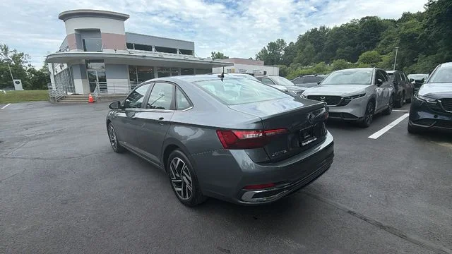 Used 2022 Gray Volkswagen 1.5T SEL image 7