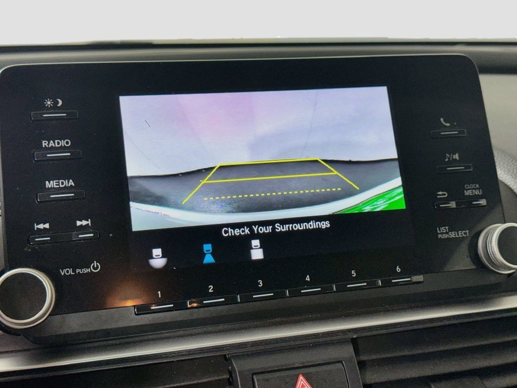 Used 2020 Platinum White Pearl Honda LX image 15