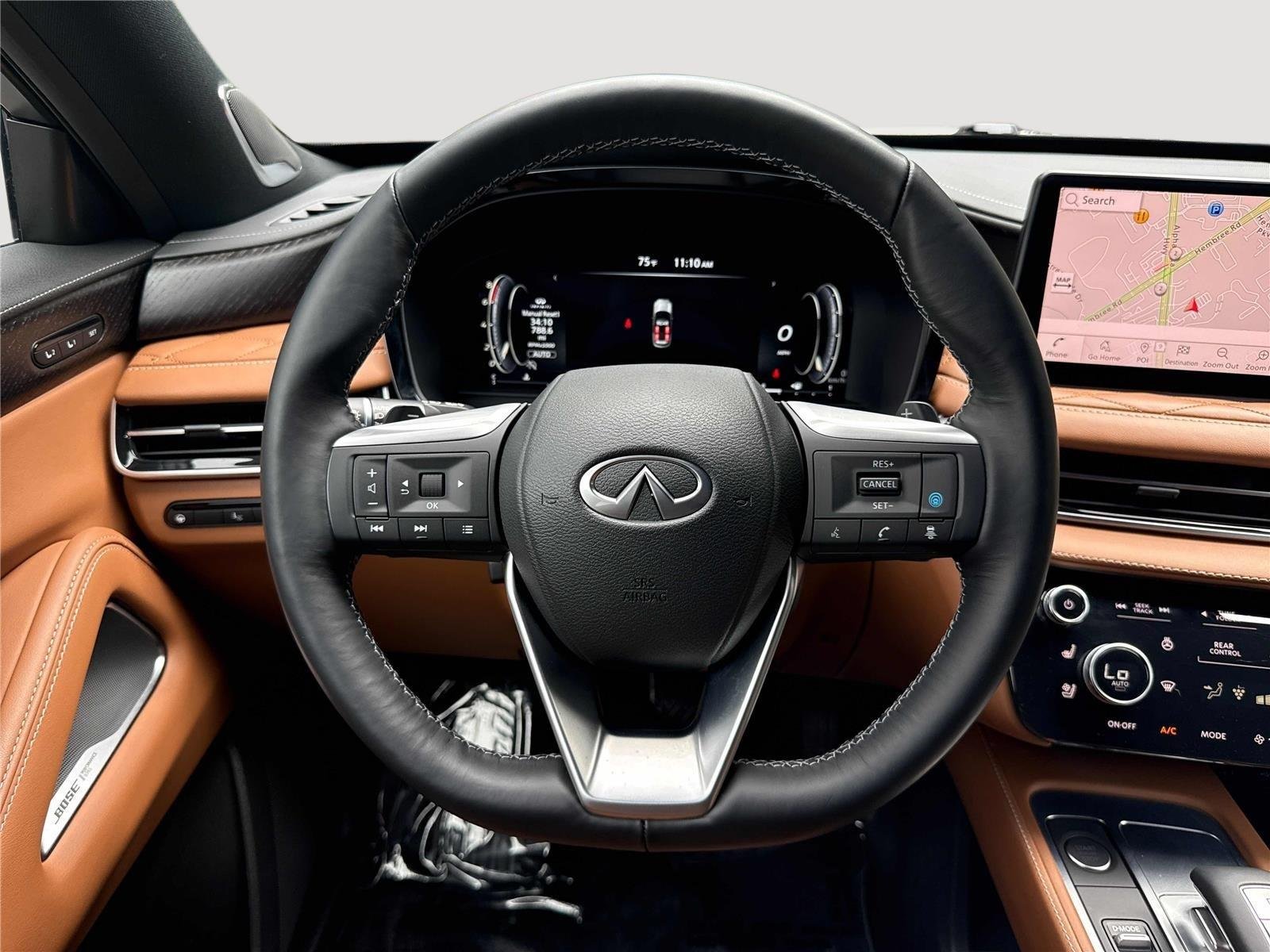 Used 2025 Majestic White/Black Obsidian INFINITI AUTOGRAPH image 17