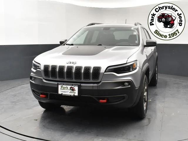 Used 2019 Jeep Cherokee Trailhawk with VIN 1C4PJMBX9KD298170 for sale in Burnsville, Minnesota