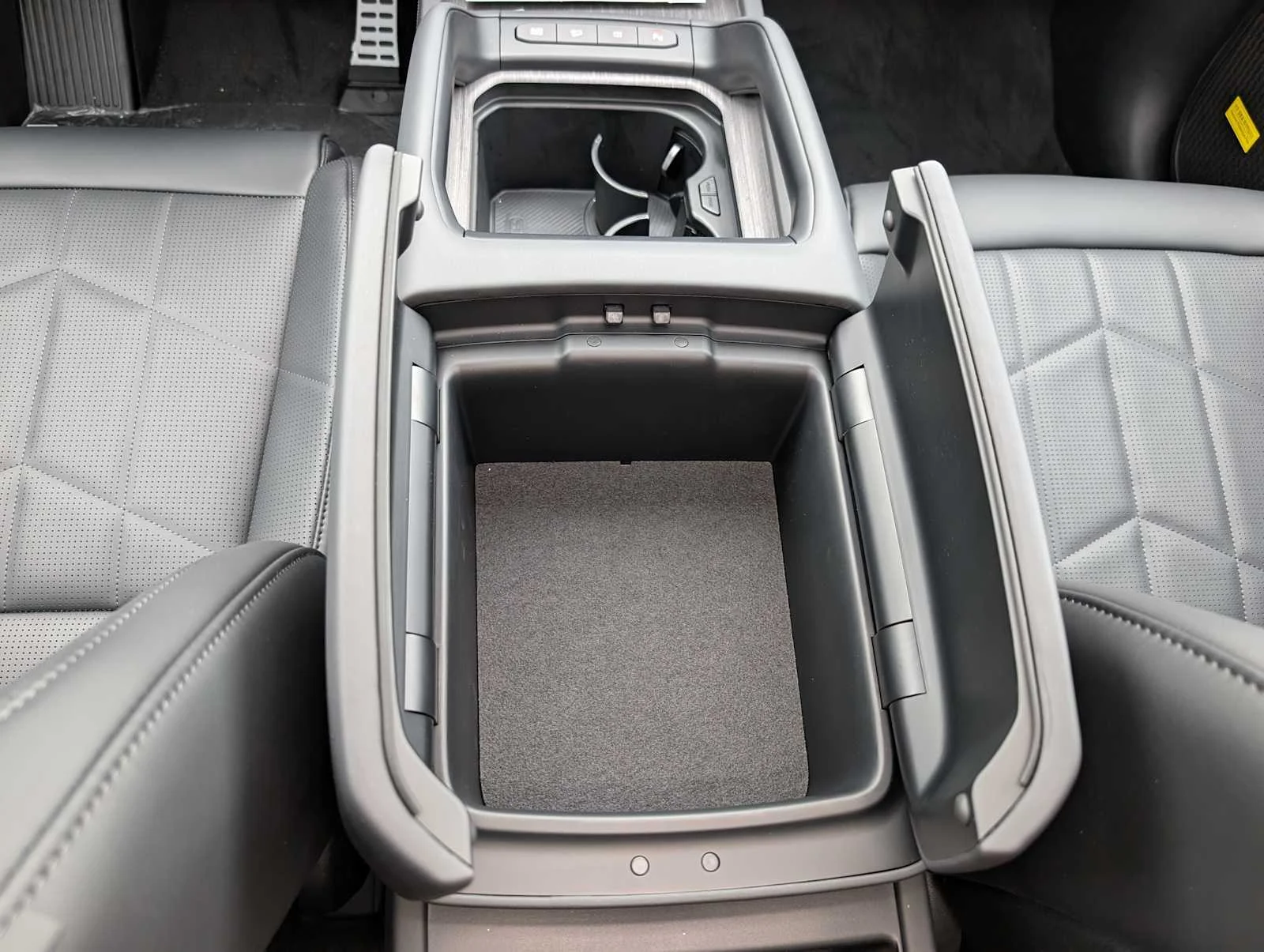 New 2027 Terrain Brown Matte Kia X-Line SX-Prestige image 14