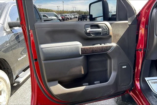 Used 2023 Red GMC Denali image 17