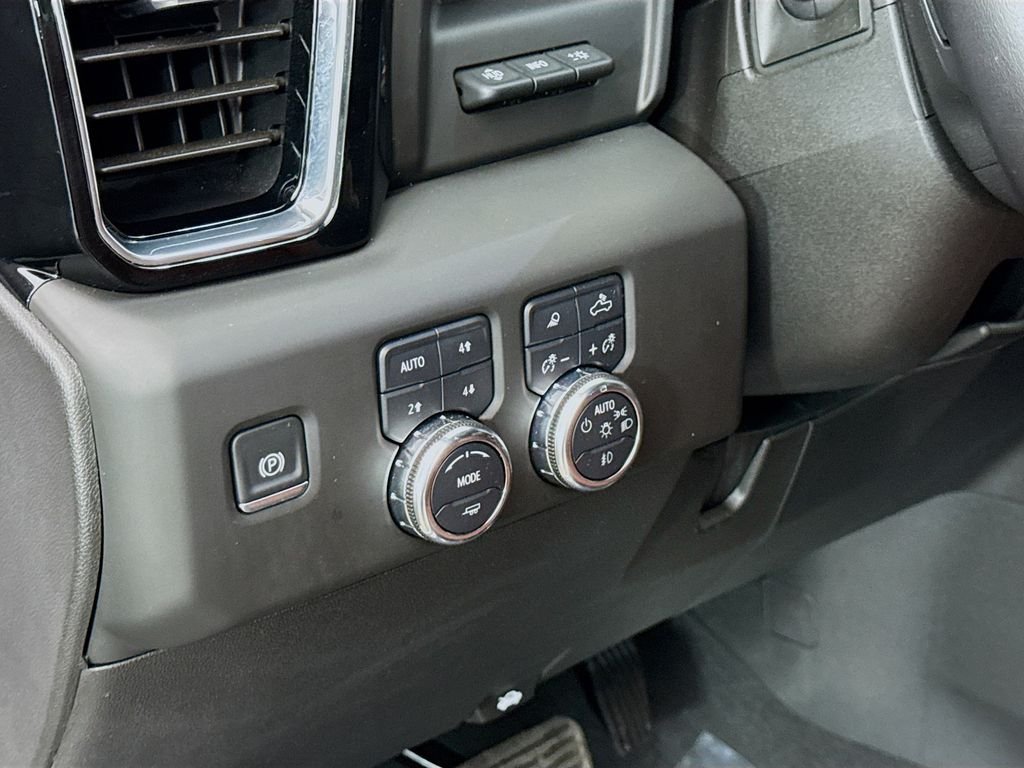 2025 GMC Sierra 2500HD Denali Ultimate - Photo 13