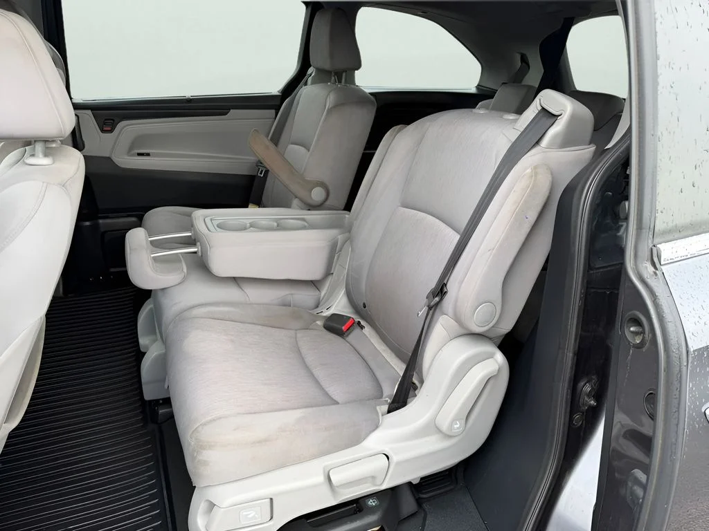 Used 2018 Pewter Honda EX image 6
