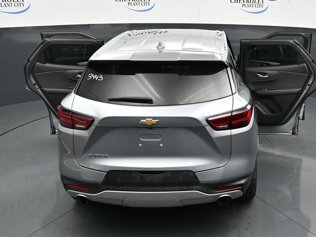 Used 2025 Sterling Gray Metallic Chevrolet 2LT image 35