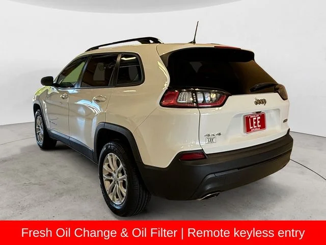 Used 2022 White Jeep Latitude Lux image 3