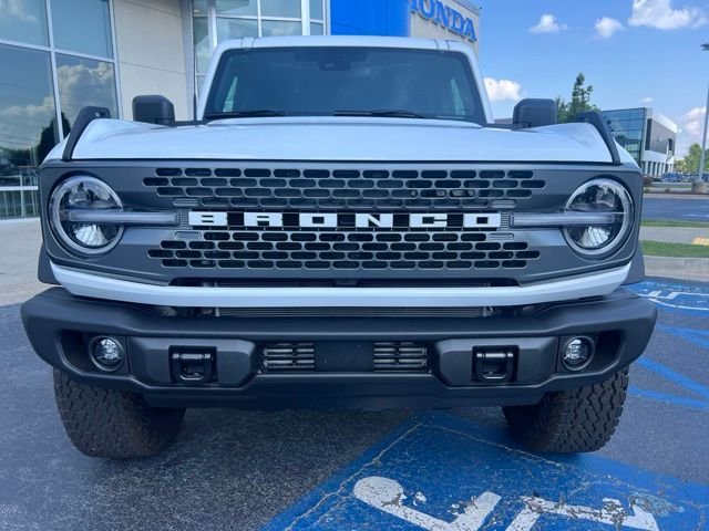 Used 2026 Oxford White Ford Badlands image 3