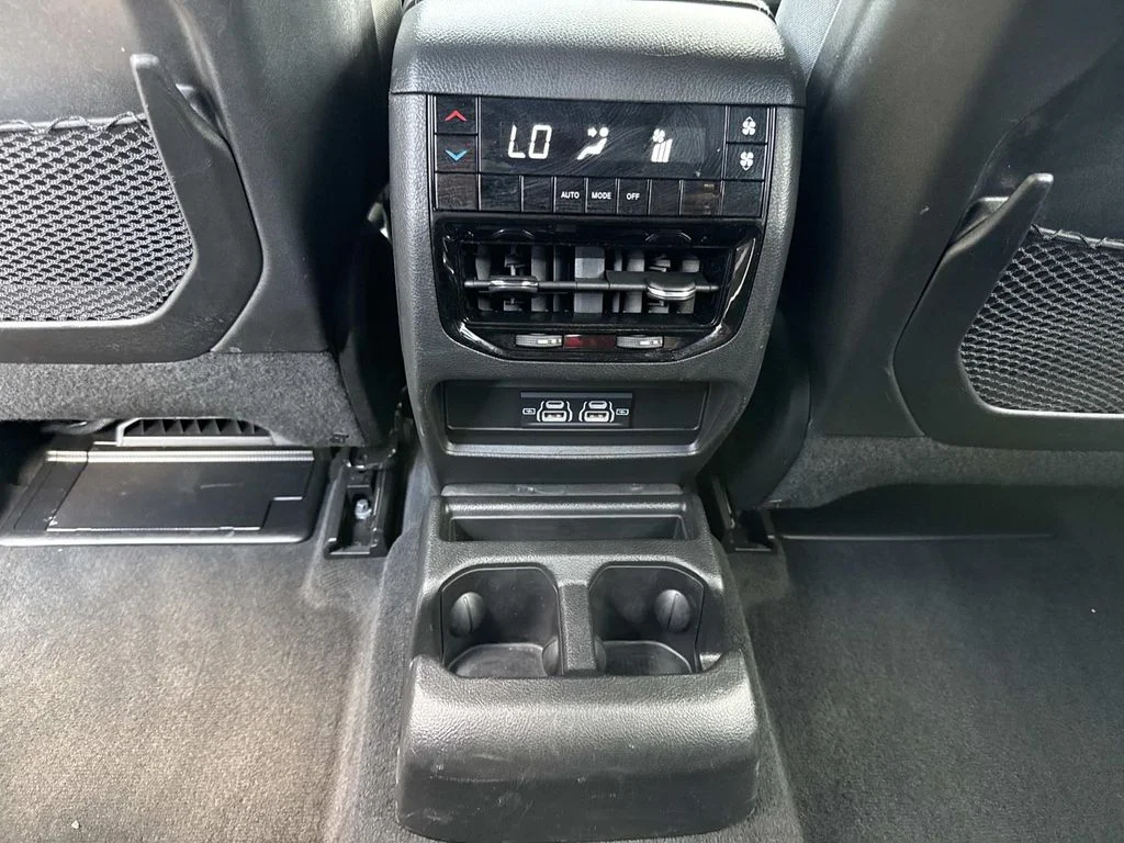Used 2025 Silver Jeep Laredo image 20