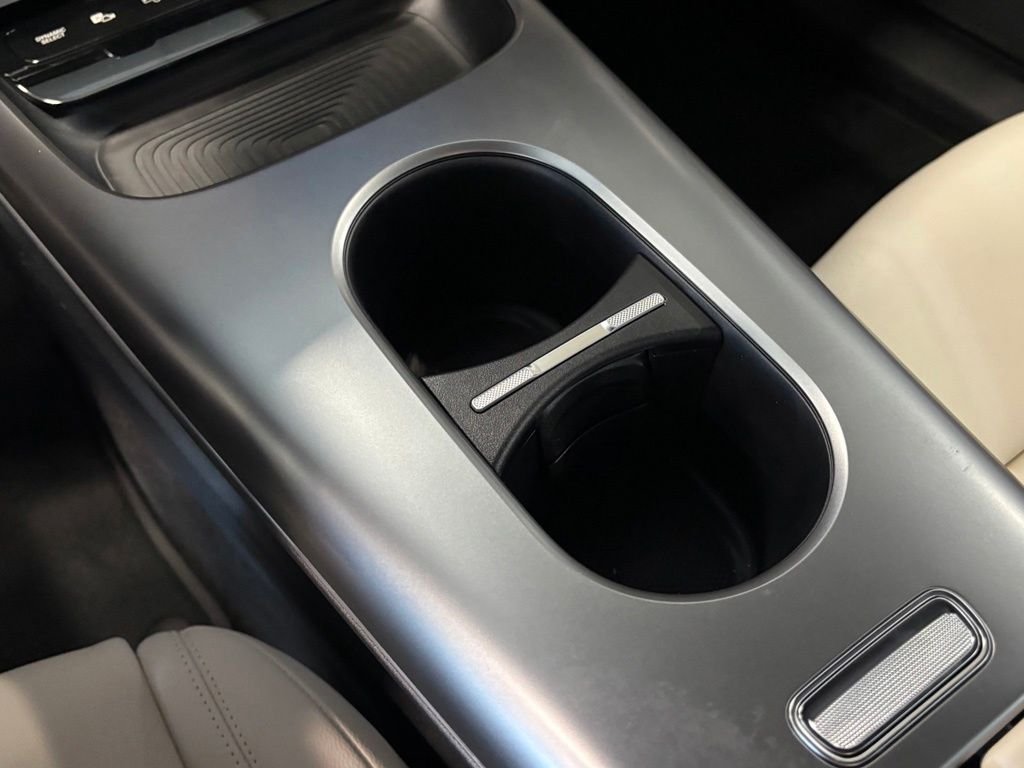 Used 2027 White Mercedes-Benz  image 17